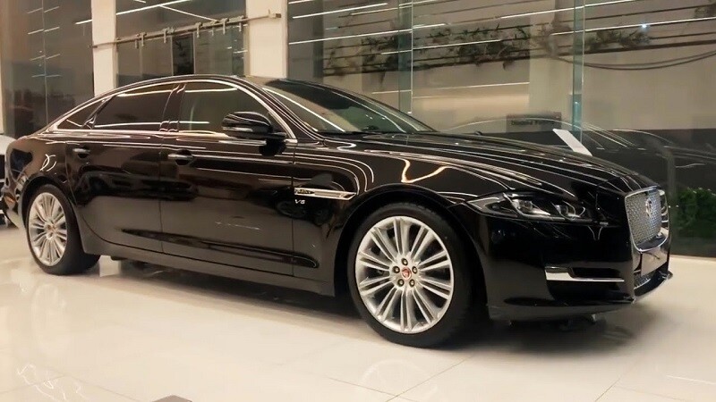 Jaguar-XJ