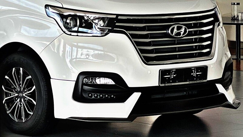 Ngoai-that-dau-xe-Hyundai-Starex-2023