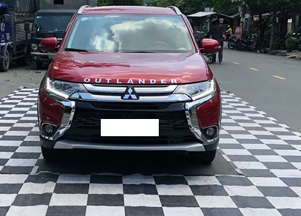 qua-trinh-lap-cam-360-do-cho-xe-mitsubishi-outlander